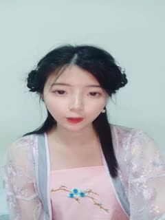 业余少女在POV中吸吮大鸡巴
